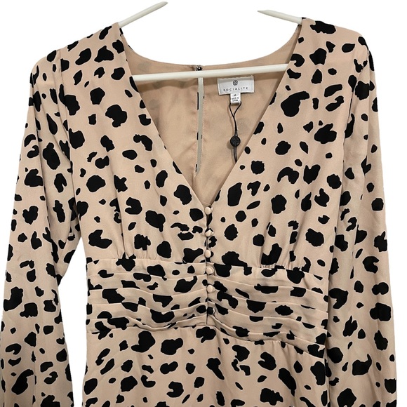 Socialite Cheetah Print Dress - Picture 4 of 8